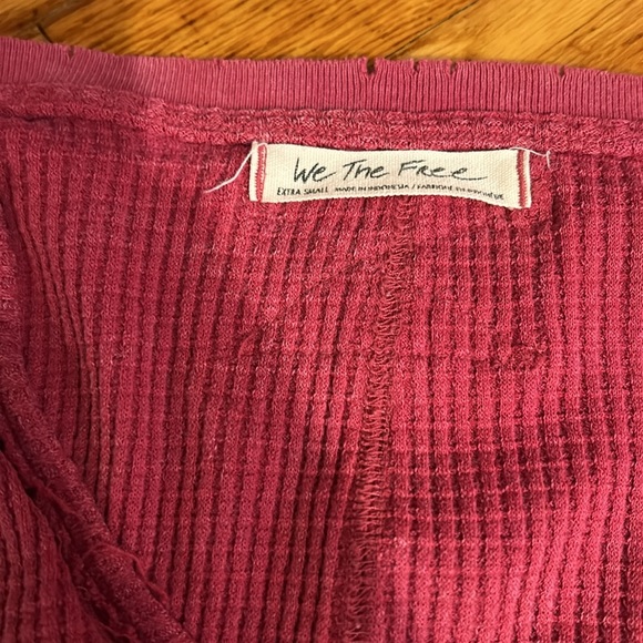 Free People / We the Free long sleeved knit top size XS - Picture 2 of 9